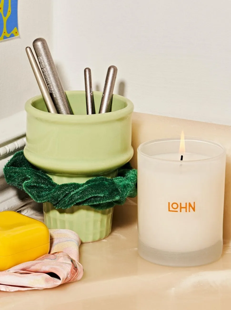 Candles + Mists + Incense | Candles + Room Mists^LOHN DANS LA PRAIRIE Off-Brain Candle - 220 ml