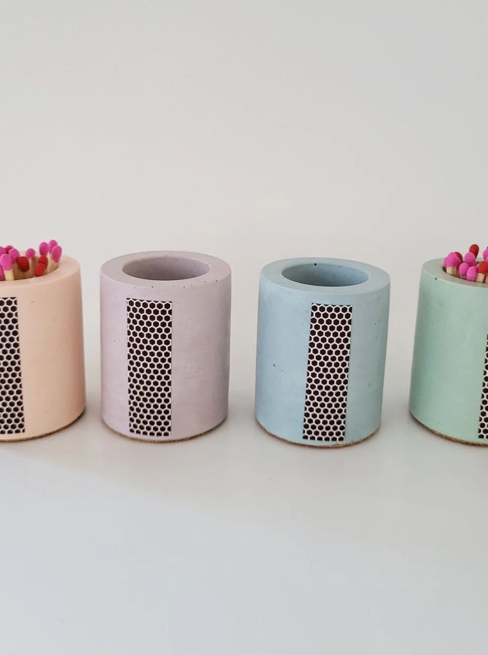 Candles + Mists + Incense | Candles + Room Mists^OLI+MIMI Pastel Match Pot